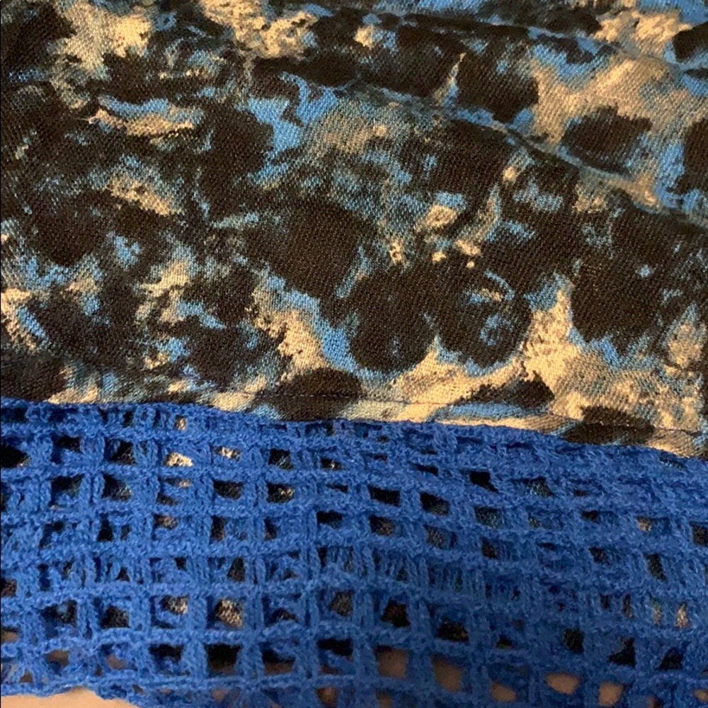 Blue patterned circle scarf - Picture 2 of 3